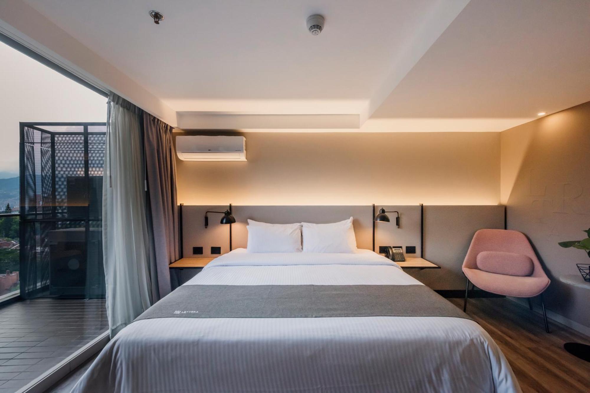 Lettera 4* Medellín